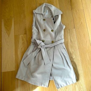 Mid length light tan vest